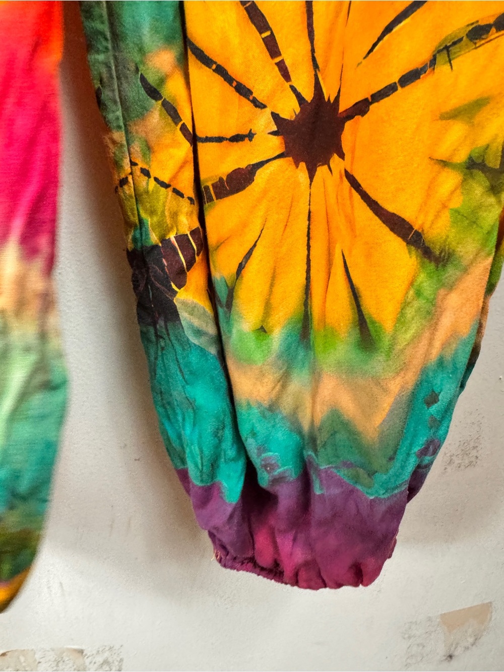 Earthbound Trading Co. Size Small Bright Multicolor Tie-Dye Harem Pants Pockets - Picture 5 of 6
